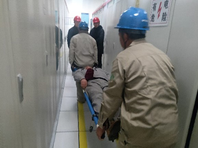 圖2 建湖光伏無(wú)腳本突發(fā)觸電應急演練.jpg